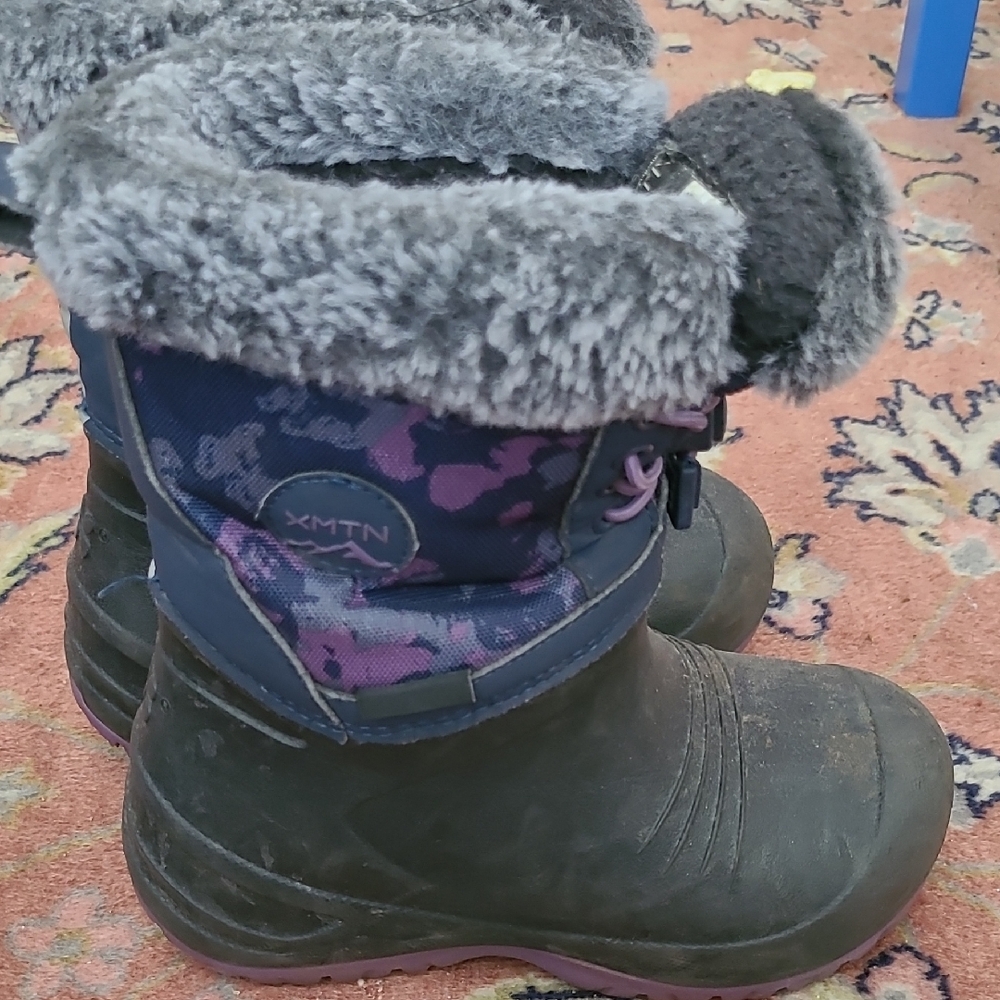 Kids Winter Boots - Black and Purple